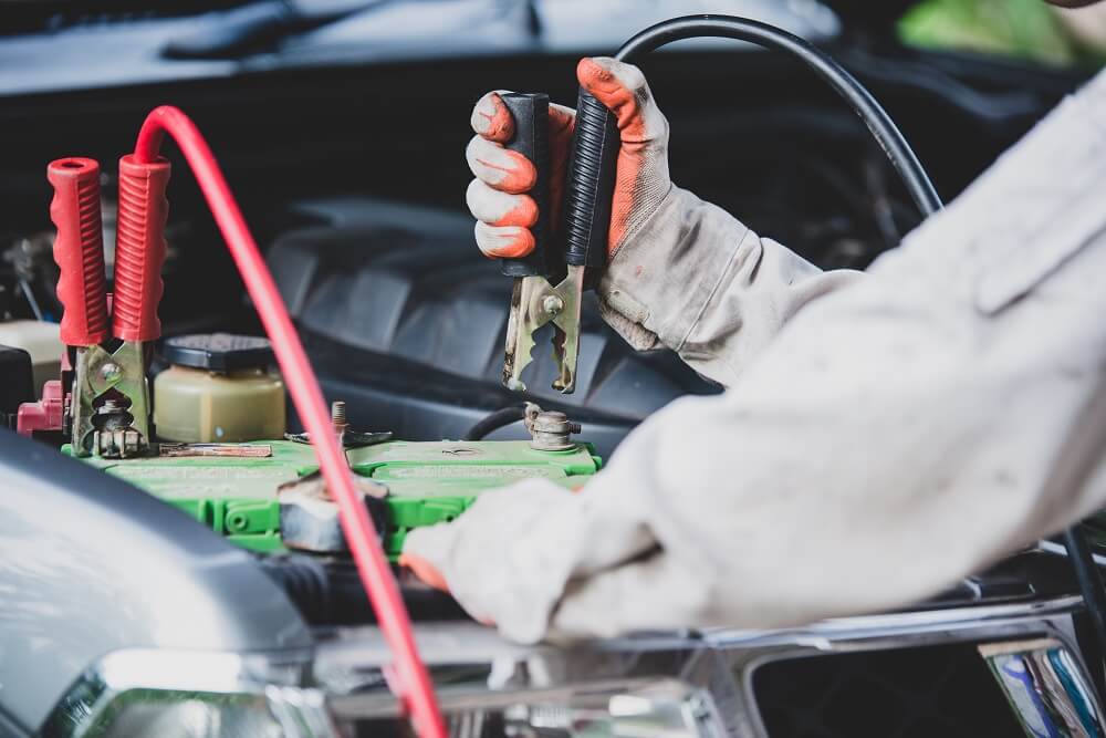 Batería de coche, ¿cuándo deberías cambiarla?