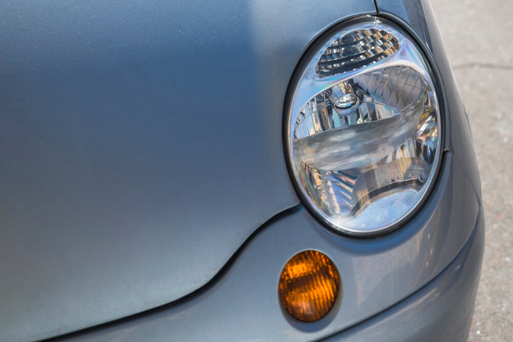 Esta es la única situación en la que se deben usar las luces de emergencia  del coche